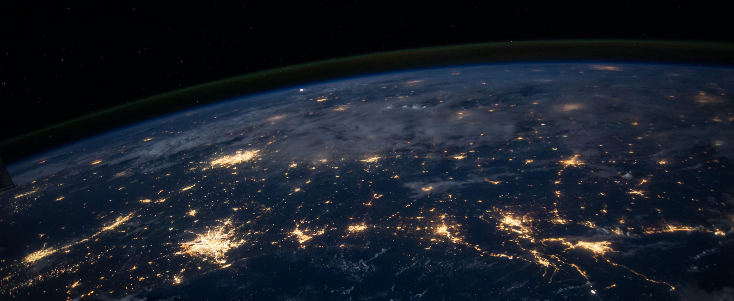 Weltraumansicht Städte bei Nacht